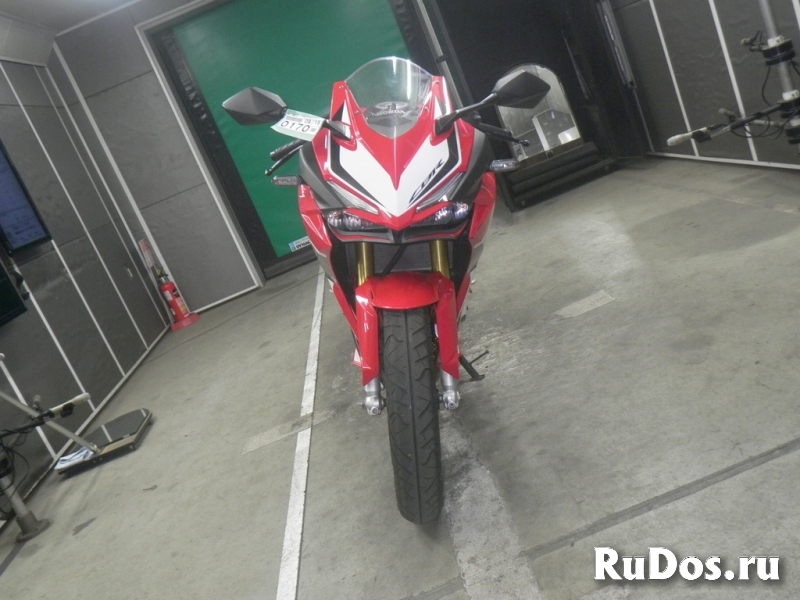 Мотоцикл спортбайк Honda CBR250RR рама MC51 изображение 9