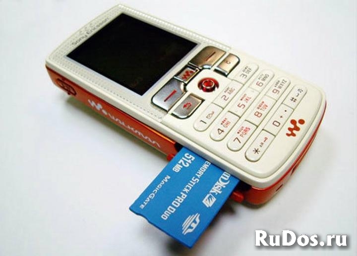 Новый Sony Ericsson W800i Walkman (оригинал) фото