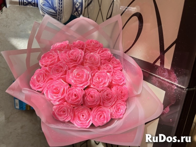 На заказ букет роз из атласных лент изображение 3