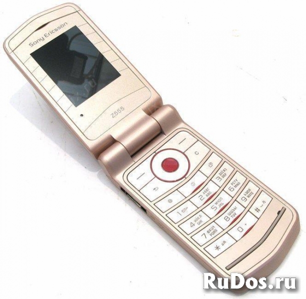 Новый Sony Ericsson Z555i Dusted Rose (оригинал) фото