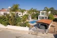 Продам дом в 2 этажа Кипр, г. Айя-Напа (Ayia Napa), 700 000 Евро. картинка из объявления
