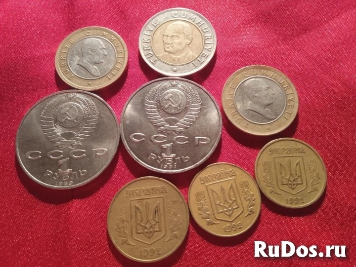 Монеты из разных стран изображение 6