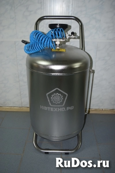Инъектор пневматический вместимость бака 50 литров КФТЕХНО (Росси фото