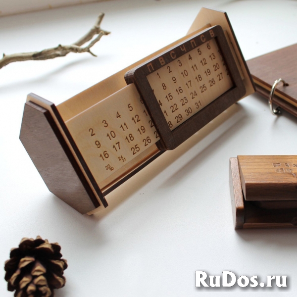 Настольный органайзер-вечный календарь "РУЛЬТИГ" фото