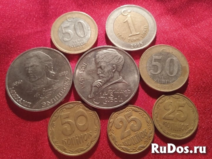 Монеты из разных стран изображение 5