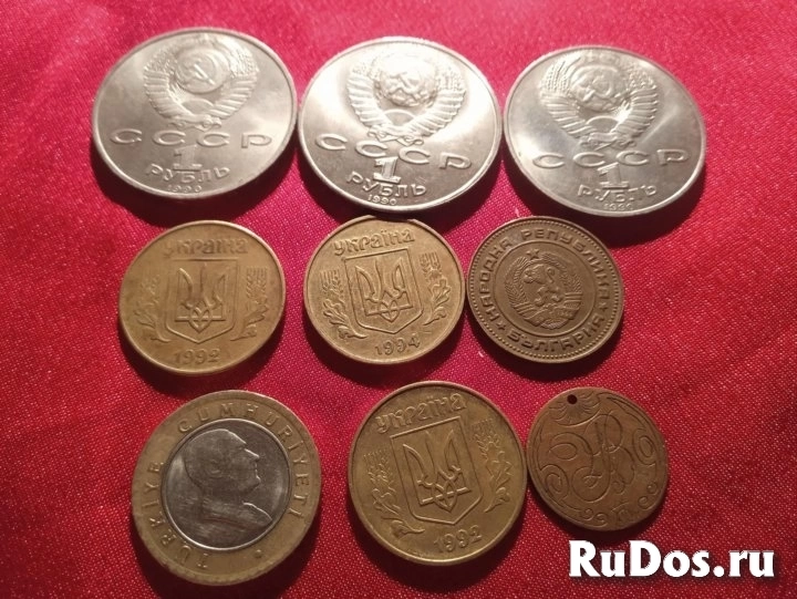 Монеты из разных стран изображение 3