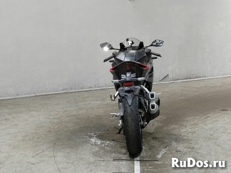 Мотоцикл спортбайк Honda CBR250RR рама MC51 изображение 4