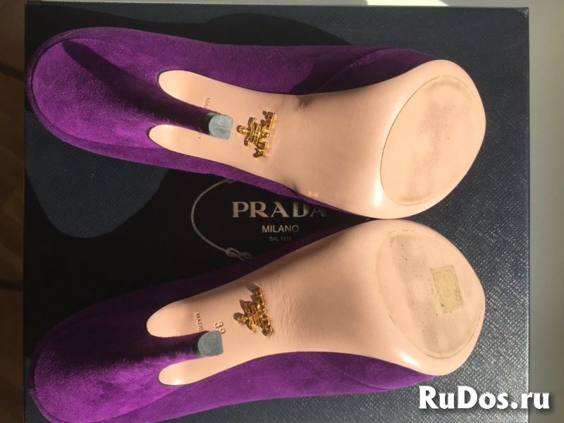 Туфли новые prada италия 39 размер замша сиреневые фиолетовые пла изображение 4