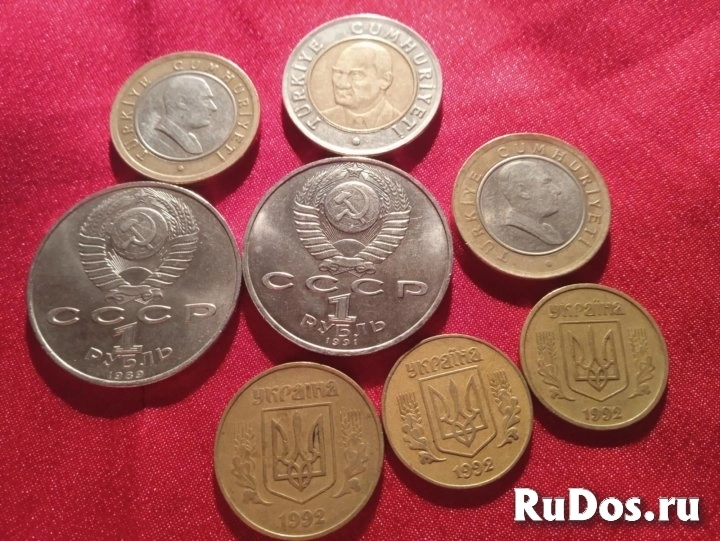 Монеты из разных стран изображение 7